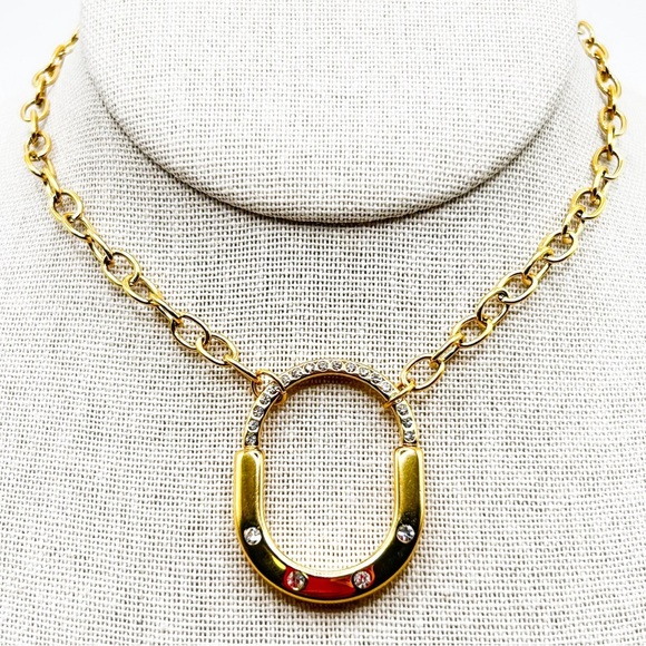 NWOT Beautiful 18 k gold plated stainless steel oval pendant necklace - Picture 7 of 11